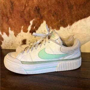 Nike court legacy lift mint and white size 8